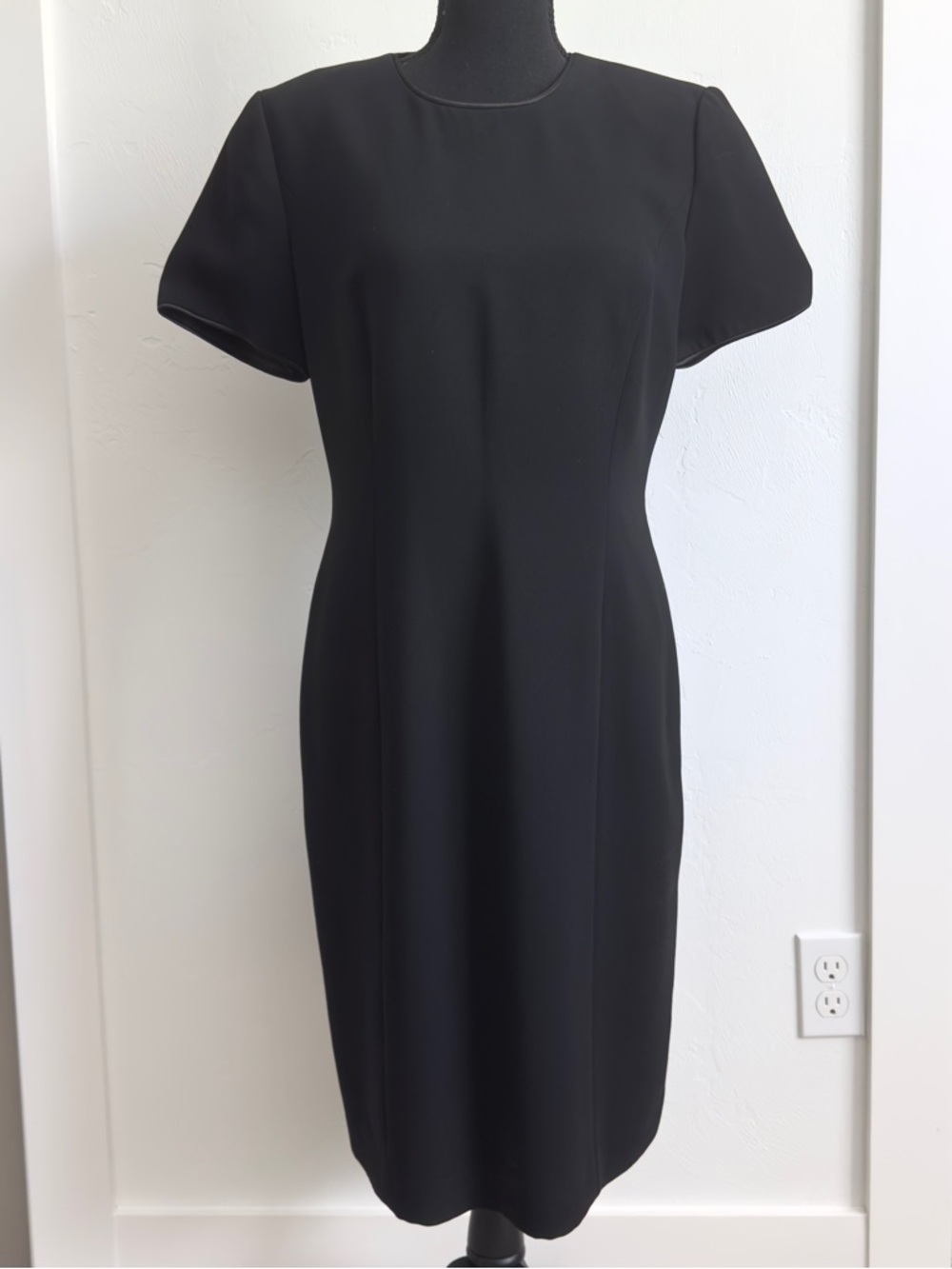 Brooks Brothers Black Sheath Dress Sz 6 - Picture 2 of 8